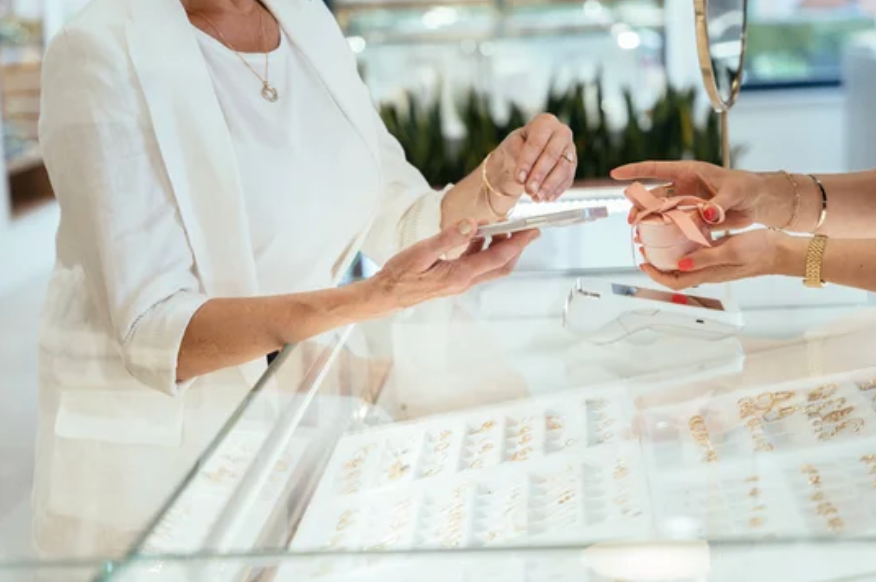 Fine Jewelry Shopping Appointment